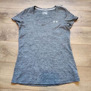Women's small Under Armour Shirt